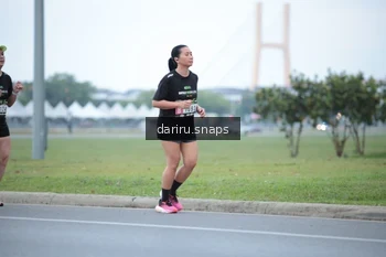 Runner Photo 2071743