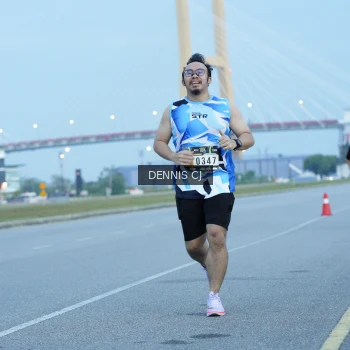Runner Photo 2071778