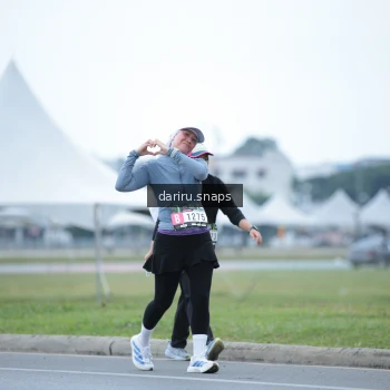 Runner Photo 2071810
