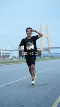 Runner Photo 2071945