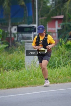 Runner Photo 2072024
