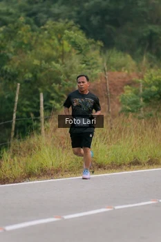 Runner Photo 2072026