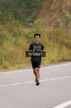 Runner Photo 2072213