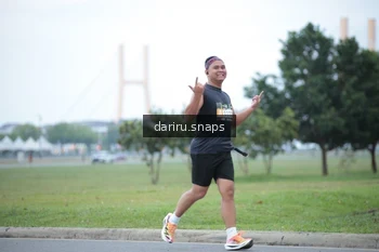 Runner Photo 2072256