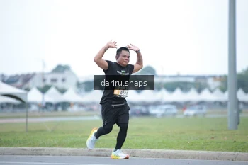 Runner Photo 2072291