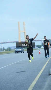 Runner Photo 2072390
