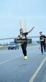 Runner Photo 2072412