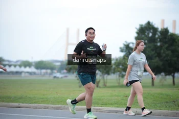 Runner Photo 2072489