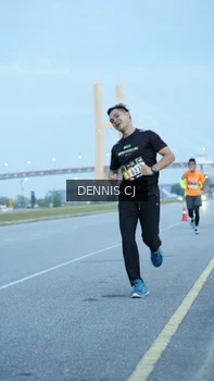 Runner Photo 2072493