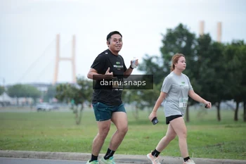 Runner Photo 2072495