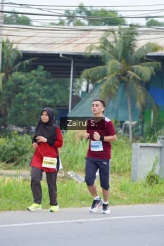 Runner Photo 2072543