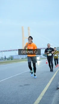Runner Photo 2072590