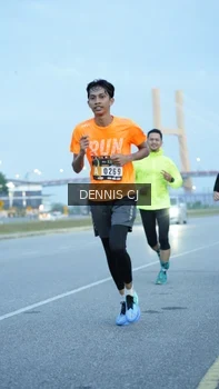 Runner Photo 2072663