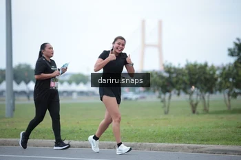 Runner Photo 2072711