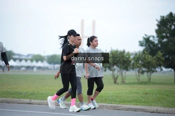Runner Photo 2072737