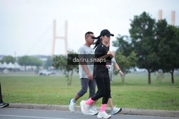 Runner Photo 2072748