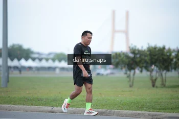 Runner Photo 2072785