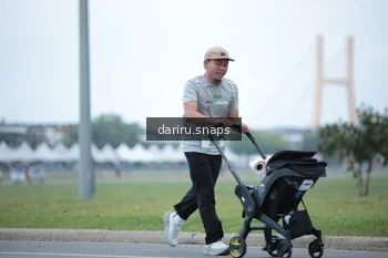Runner Photo 2072801