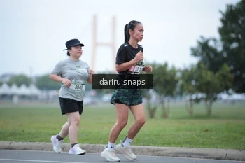 Runner Photo 2072842