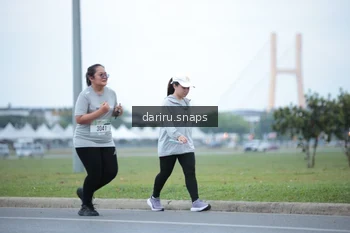 Runner Photo 2072907