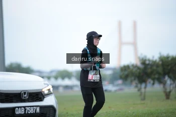 Runner Photo 2072935