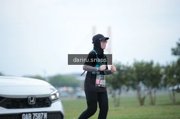 Runner Photo 2072940