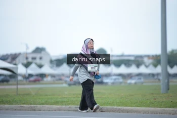 Runner Photo 2072946