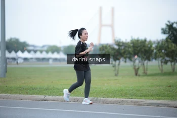 Runner Photo 2073020