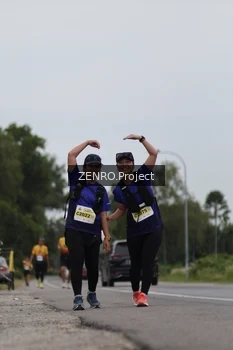 Runner Photo 2073103