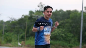 Runner Photo 2073119