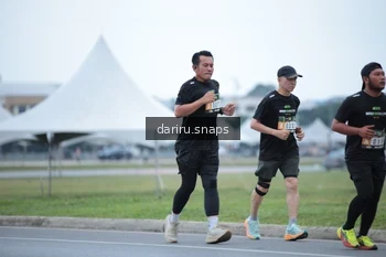 Runner Photo 2073144