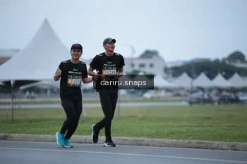 Runner Photo 2073150