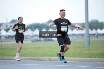 Runner Photo 2073193