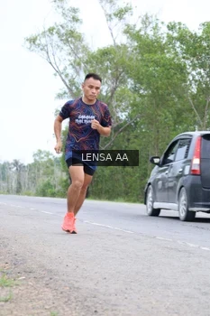 Runner Photo 2073198