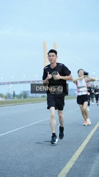 Runner Photo 2073218