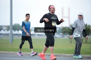 Runner Photo 2073417