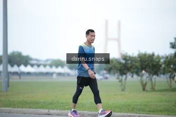 Runner Photo 2073425