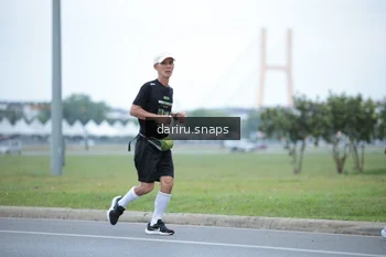 Runner Photo 2073431
