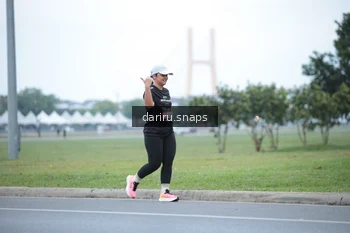Runner Photo 2073493