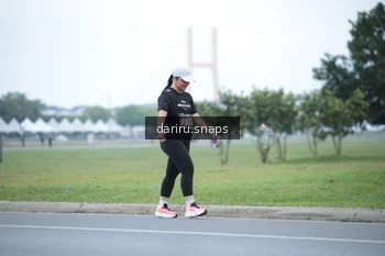Runner Photo 2073496