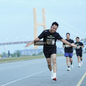 Runner Photo 2073561