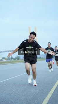 Runner Photo 2073597