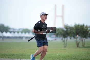 Runner Photo 2073600