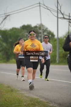 Runner Photo 2073615