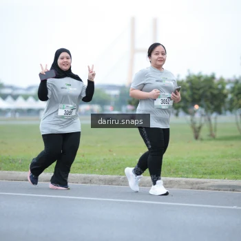 Runner Photo 2073672