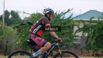 Runner Photo 2073711