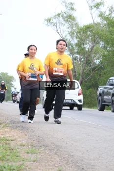 Runner Photo 2073744