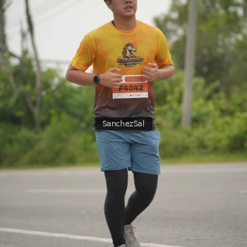 Runner Photo 2073788