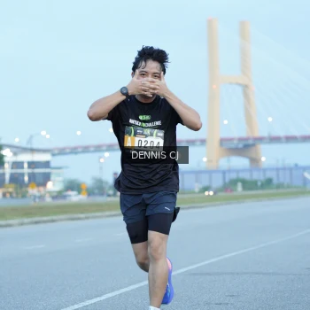 Runner Photo 2073871