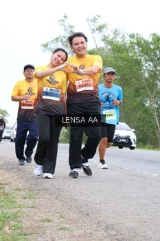Runner Photo 2073912
